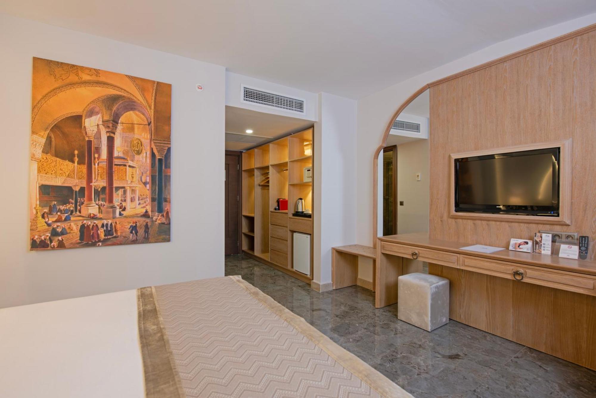 Alaaddin - Adult Only 4* Аланія